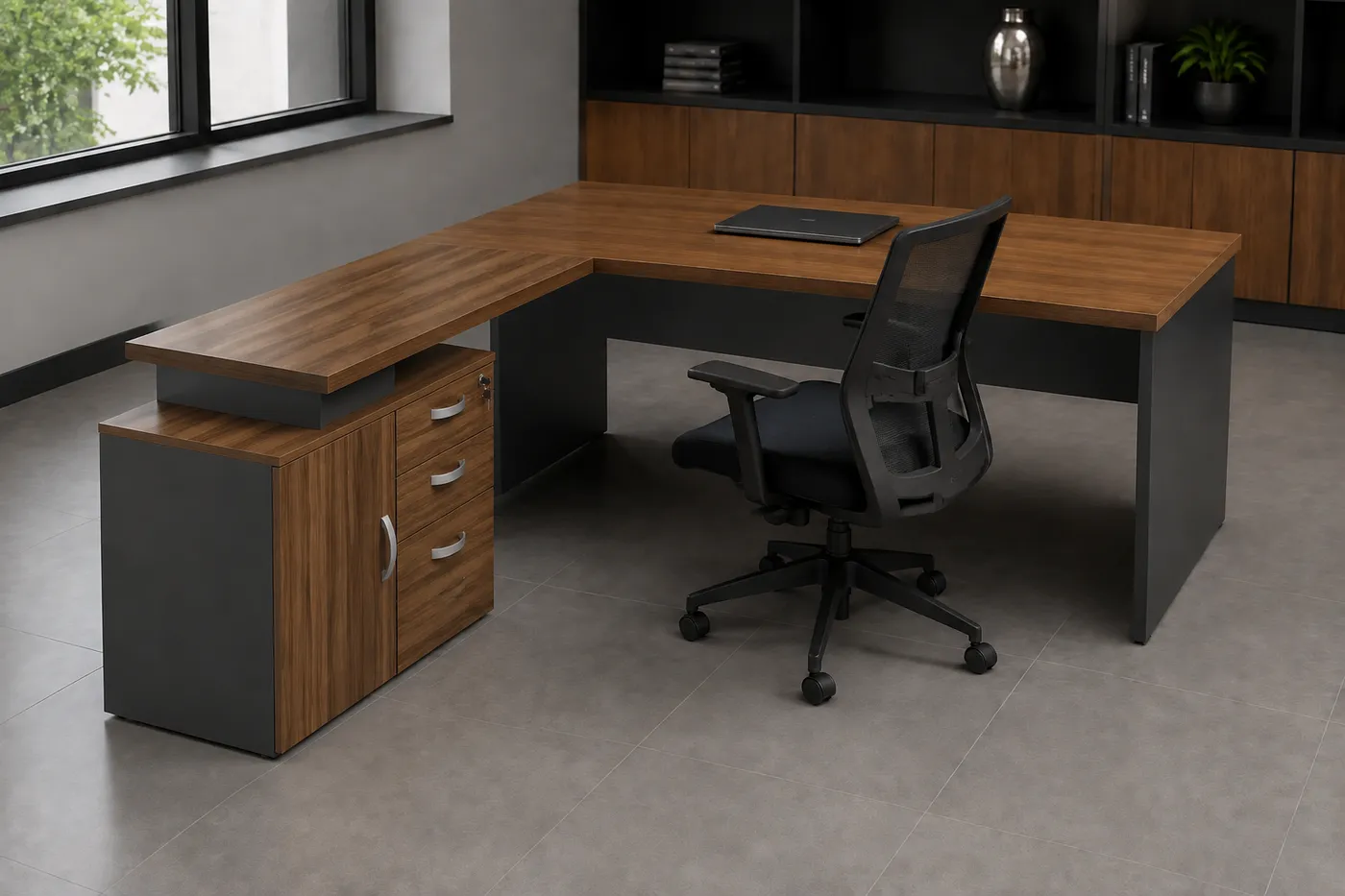 Mesa auxiliar pedestal 1 porta + 3 gavetas — aplicação em ambiente